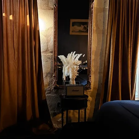 Les Secrets De Marie-astrid, Apartmán